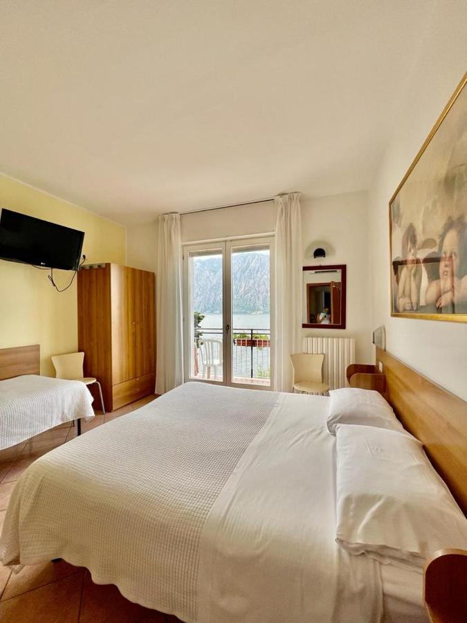 Hotel Baitone - Nature Village Malcesine Kültér fotó