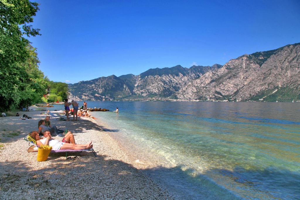 Hotel Baitone - Nature Village Malcesine Kültér fotó